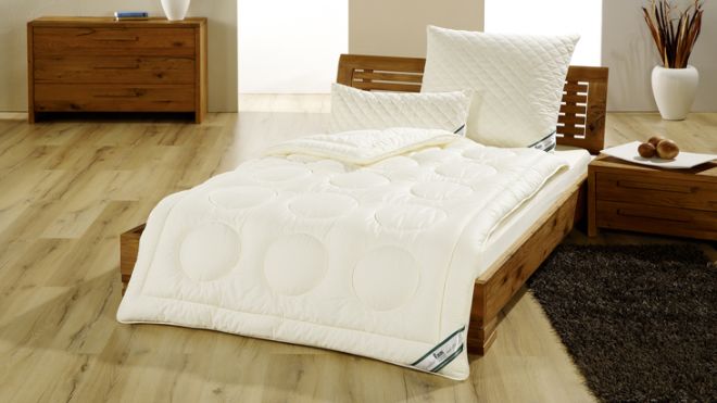 Hotel Bettdecke 135x200. Derby Steppbett