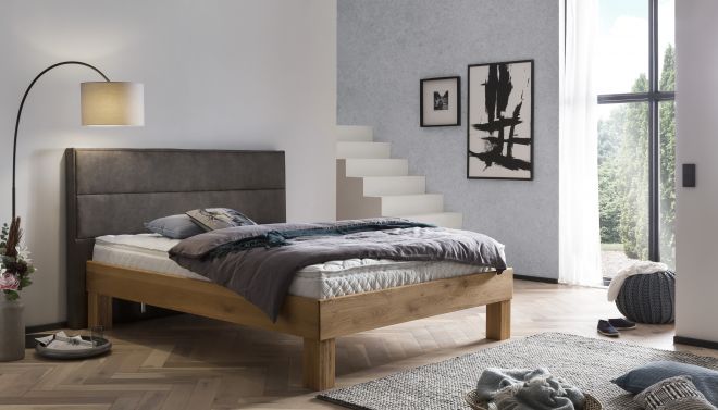 Höheres Bett für Senioren